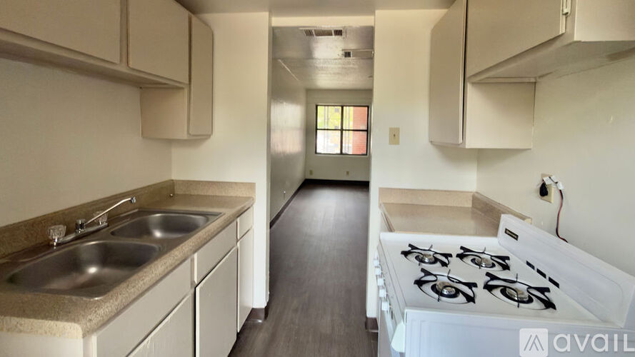 713 South 10th Street 1 Townhouse for Rent - Photo gallery 5