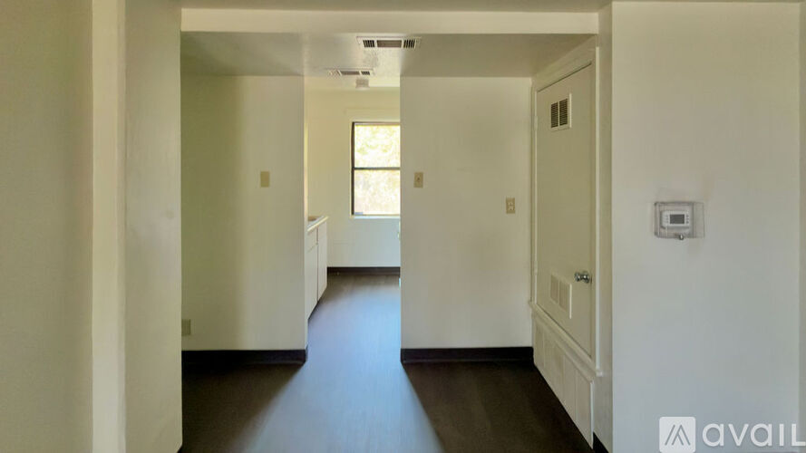 713 South 10th Street 1 Townhouse for Rent - Photo gallery 4