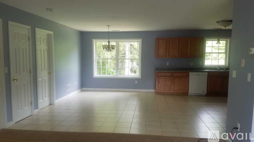 13 Main Street 3 Beds Apartment for Rent - Photo gallery 3