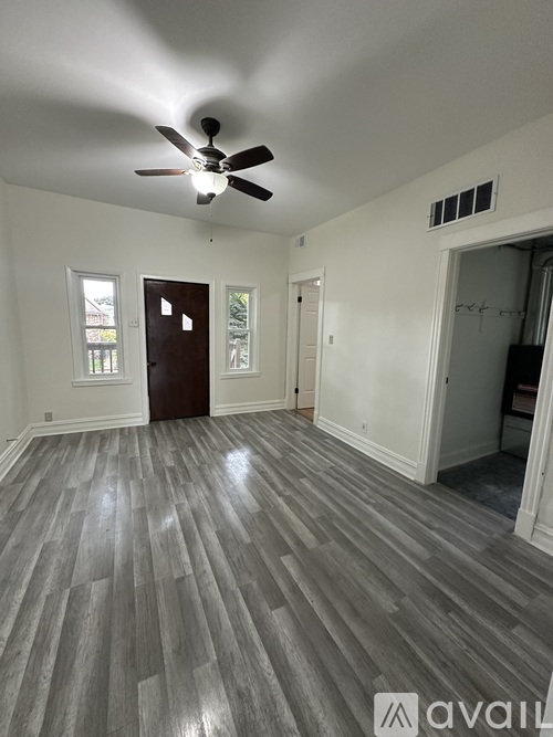 3013 South Kolin Avenue 3 Beds Apartment for Rent - Photo gallery 1