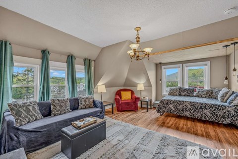 35 Jackson St 2 Beds Apartment for Rent