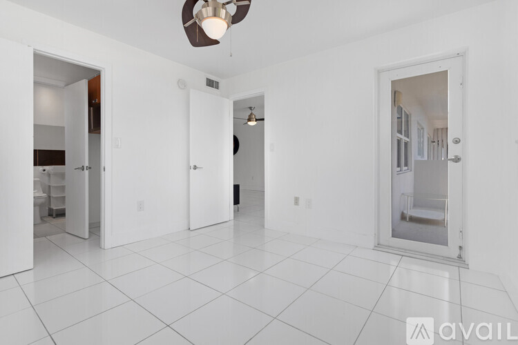 528 Meridian Ave 2 Beds Apartment for Rent - Photo gallery 1