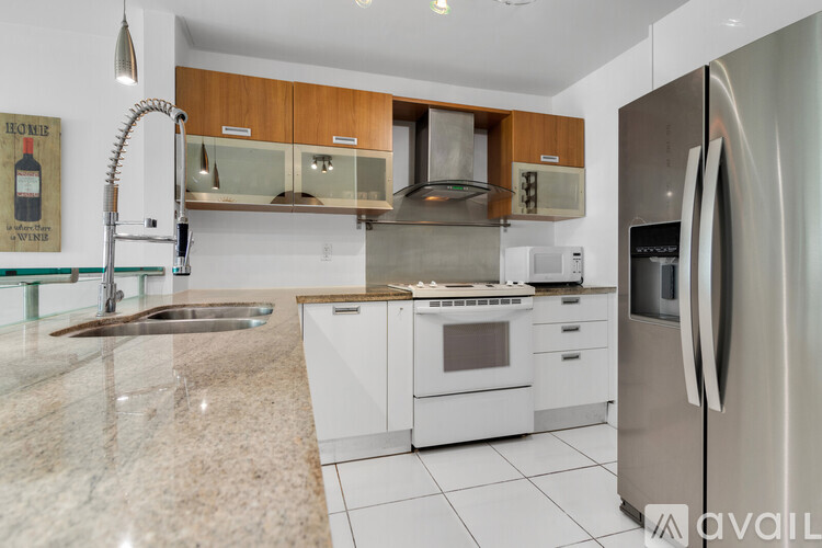 528 Meridian Ave 2 Beds Apartment for Rent - Photo gallery 2
