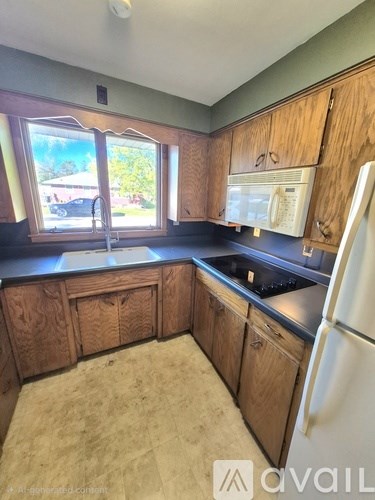 702 17Th St S 3 Beds Apartment for Rent