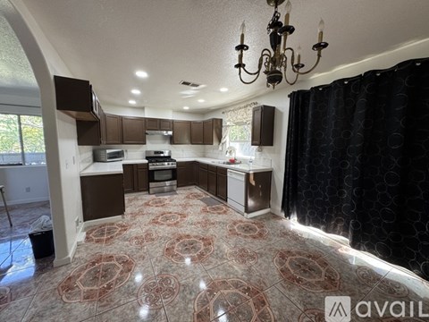 4936 Stewart Avenue 3 Beds Apartment for Rent