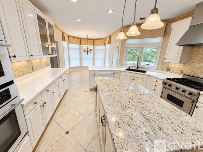 10178 Park Edge Dr 5 Beds Single Family Home for Rent - Photo gallery 2
