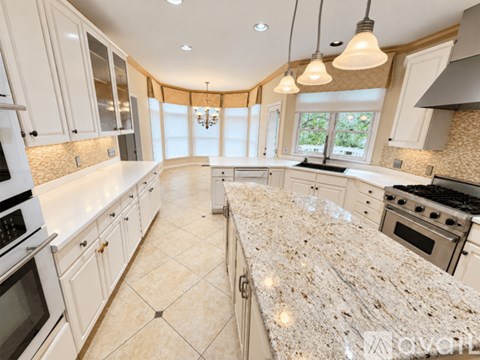 10178 Park Edge Dr 5 Beds Apartment for Rent