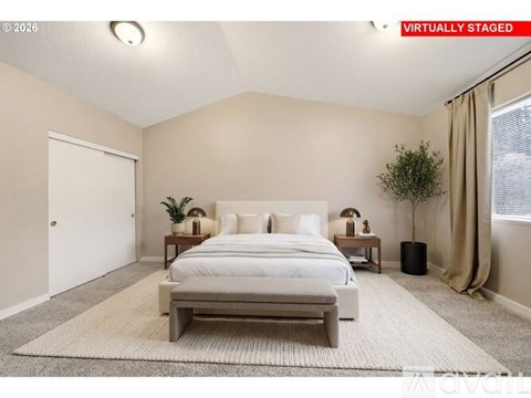 622 Northwest Hill Street 3 Beds Apartment for Rent