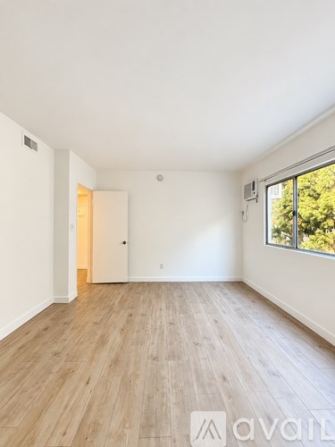1327 Laurel Ave 2 Beds Apartment for Rent