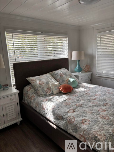 124 S Bay Harbor Dr 2 Beds Apartment for Rent - Photo gallery 3