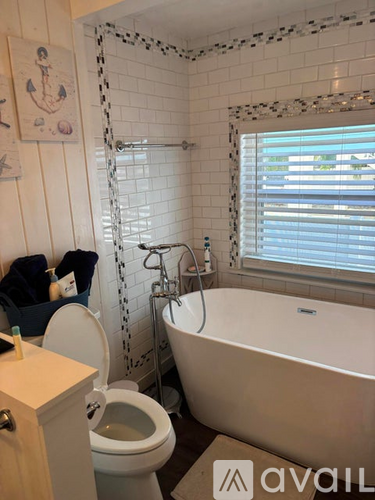 124 S Bay Harbor Dr 2 Beds Apartment for Rent - Photo gallery 4