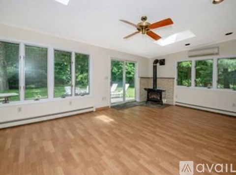 24 Friendly Road 3 Beds Apartment for Rent