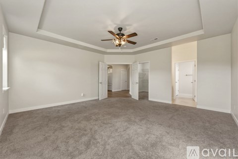 18 Sterling Ln 3 Beds Apartment for Rent