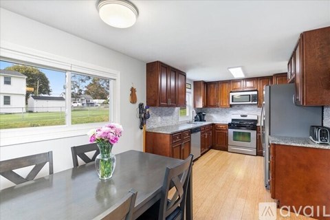 2 Coronet Ave 4 Beds Apartment for Rent