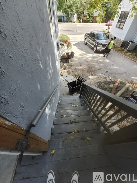 441 N Laclede Station Rd 3 Beds Apartment for Rent