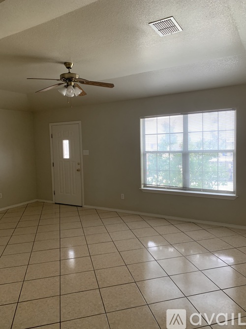 121 Ramon Cardenas Drive 2 Beds Apartment for Rent - Photo gallery 3