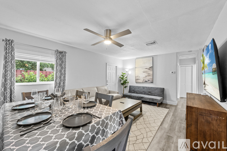 1208 NE 5th Ave 1 Apartment for Rent - Photo gallery 4