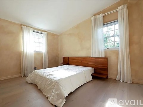 27 Carrie Lane 3 Beds Apartment for Rent