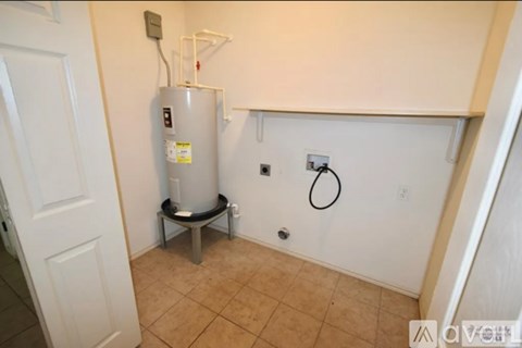 415 West 5Th Street 3 Beds Apartment for Rent