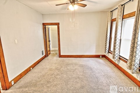 37 Sterling Avenue 3 Beds Apartment for Rent