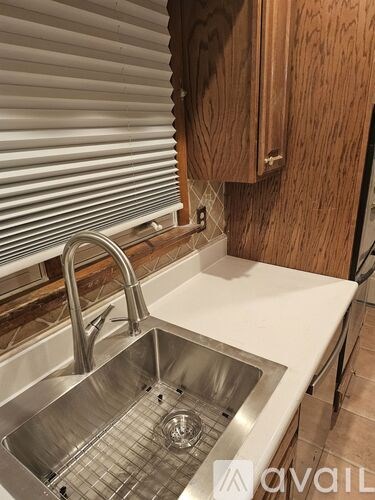 95 Carbon Street 3 Beds Apartment for Rent