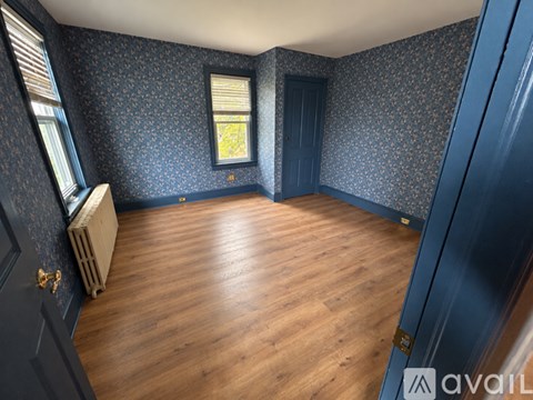 136 Jenkins Ave 3 Beds Apartment for Rent