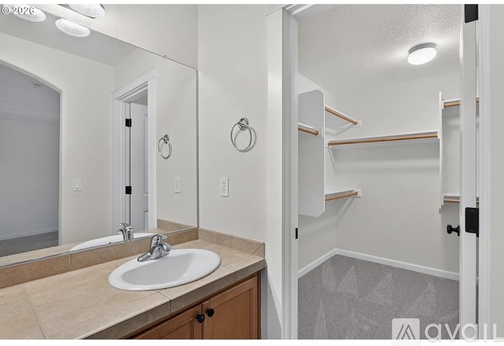 10005 Southeast Old Town Court 3 Beds Townhouse for Rent - Photo gallery 3