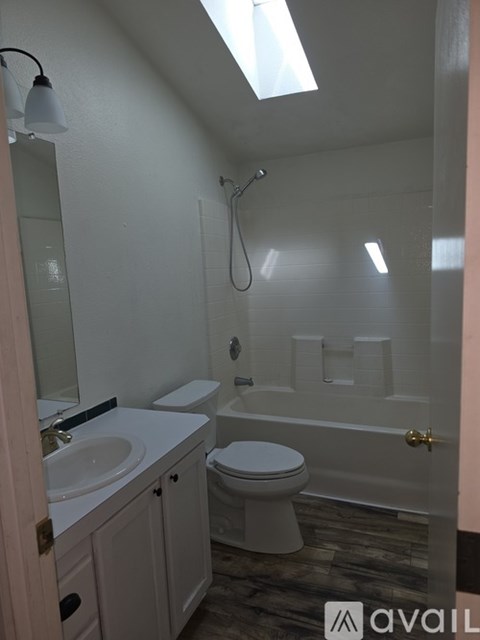 54515 Huntington Road 3 Beds Apartment for Rent