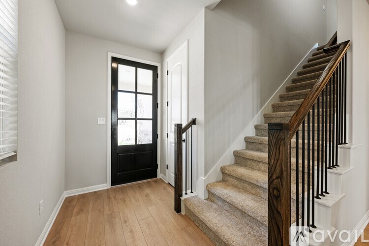 168 Ranier Way 3 Beds Single Family Home for Rent - Photo gallery 4