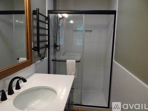 1002 Southeast Antietam Road 3 Beds Apartment for Rent