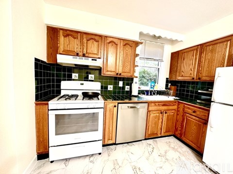 50 Western Avenue 2 Beds Apartment for Rent