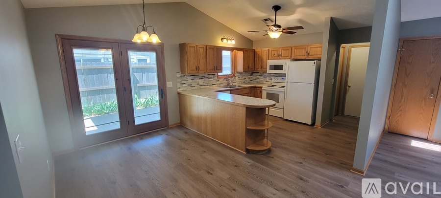 1502 Martin Ave 2 Beds Townhouse for Rent - Photo gallery 3