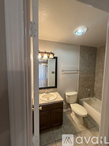 521 Mercado Lane 3 Beds Single Family Home for Rent - Photo gallery 5