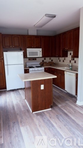 45516 Lakemont Square 3 Beds Apartment for Rent