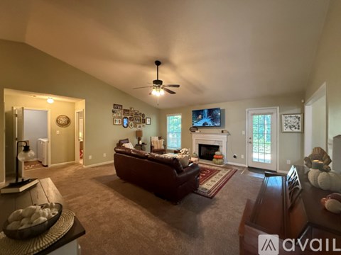 1406 Poplar Ridge Road 3 Beds Apartment for Rent
