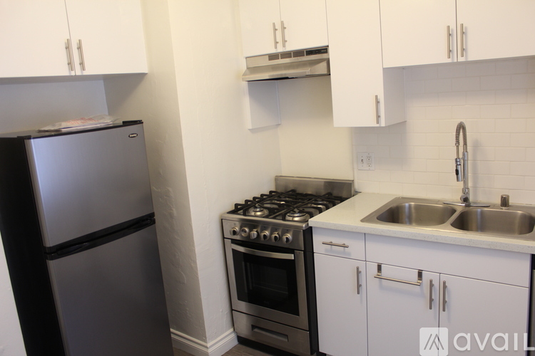 1136 N Ogden Dr Studio Apartment for Rent - Photo gallery 3