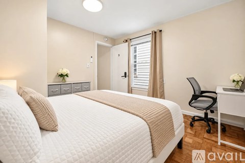242 Franklin St 5 Beds Apartment for Rent