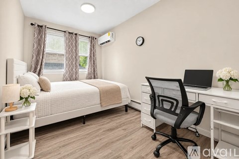 242 Franklin St 5 Beds Apartment for Rent