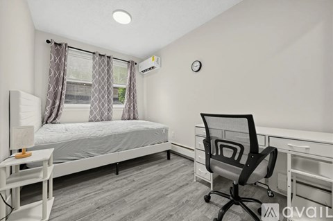 242 Franklin St 5 Beds Apartment for Rent