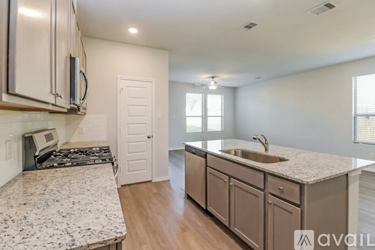 24832 Scillia Way 5 Beds Single Family Home for Rent - Photo gallery 4