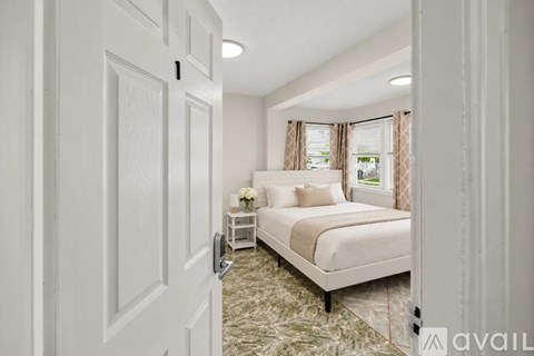 242 Franklin St 5 Beds Apartment for Rent