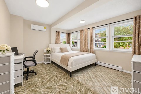 242 Franklin St 5 Beds Apartment for Rent