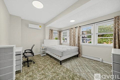 242 Franklin St 5 Beds Apartment for Rent