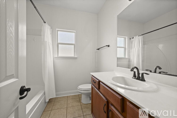 13638 Cantebury Avenue 3 Beds Single Family Home for Rent - Photo gallery 1