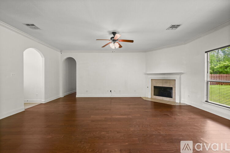 13638 Cantebury Avenue 3 Beds Single Family Home for Rent - Photo gallery 3
