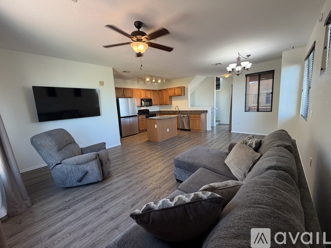 240 W Juniper Ave 2 Beds Townhouse for Rent - Photo gallery 5