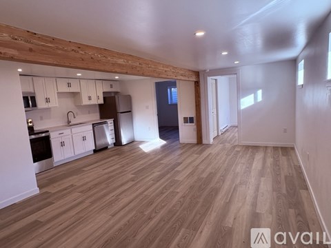 8 Chestnut St 2 Beds Apartment for Rent