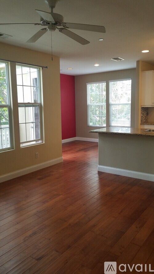 988 Holiday Ave 2 Beds Townhouse for Rent - Photo gallery 1