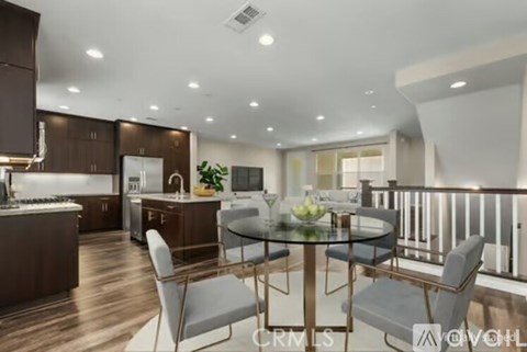 61 Origin 3 Beds Apartment for Rent