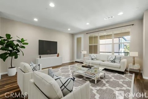 61 Origin 3 Beds Apartment for Rent